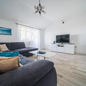  Apartment Matteo