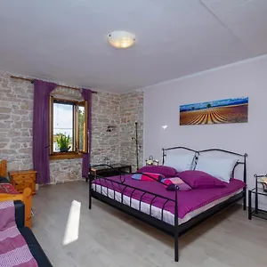  Ferienhaus Stone House